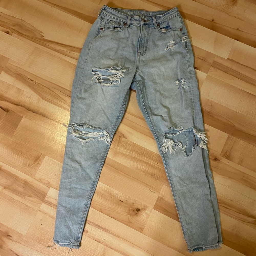Ripped American Eagle light wash jeans